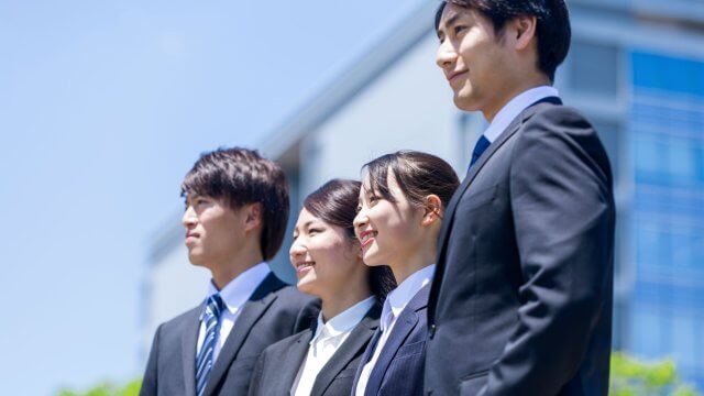 学生に人気の業界とは？採用戦略に活かそう